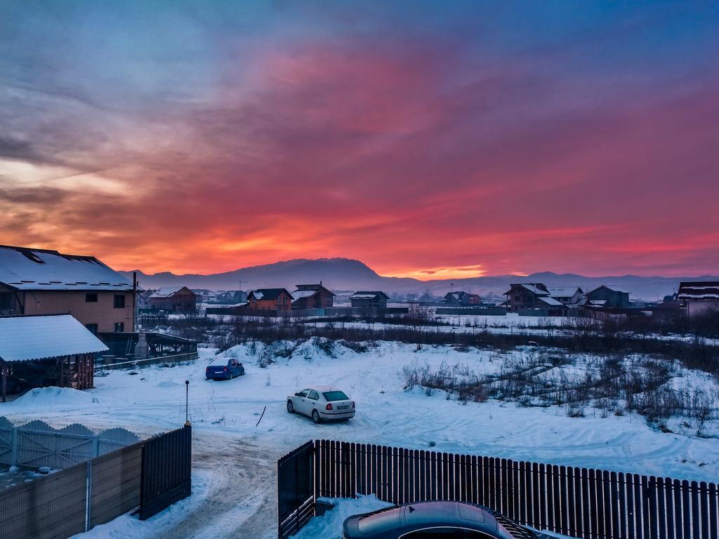 Rosenville Rîşnov Exteriér fotografie