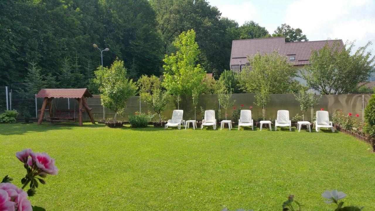 Rosenville Rîşnov Exteriér fotografie